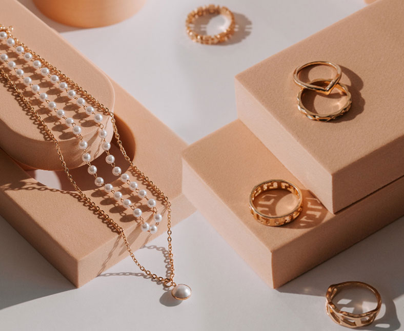 Customized Jewelry Manufacturers - DVN Jewelry